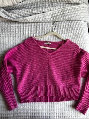 Sincerely Jules Cropped V-Neck Sweater in Bright Pink